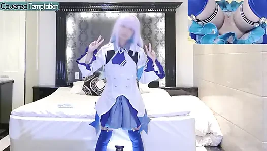 Momen cosplay bikin cowok pendatang baru malu-malu ini sama cowok sange ini
