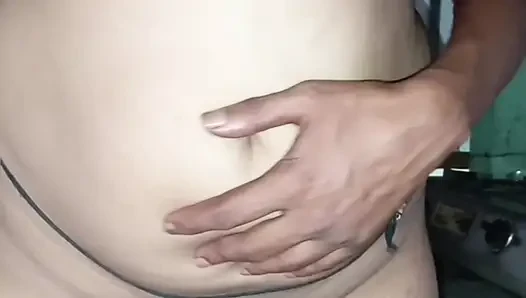 Нахожу дом пустым, я с моей бхабхи на кухне