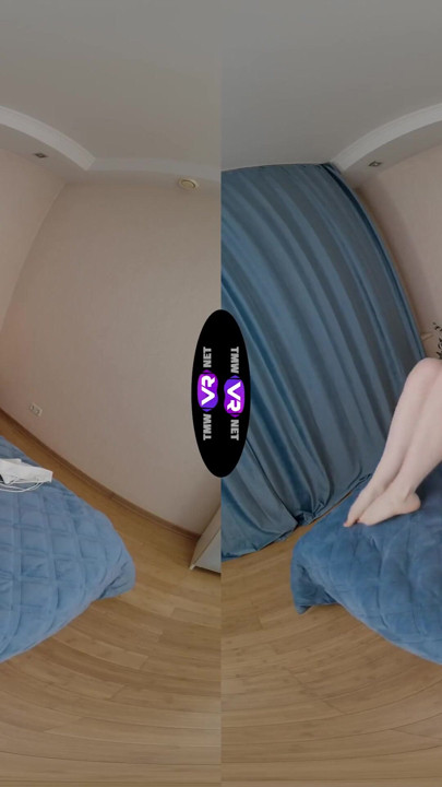 Modern girl masturbates on a bed – TmwVRnet | Clip 2