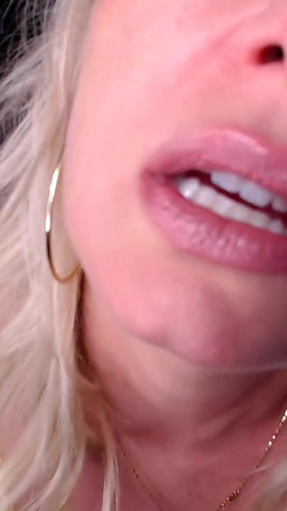 ¡La milf aceitada te pone los bordes y te da múltiples cuenta regresiva! | Clip 1