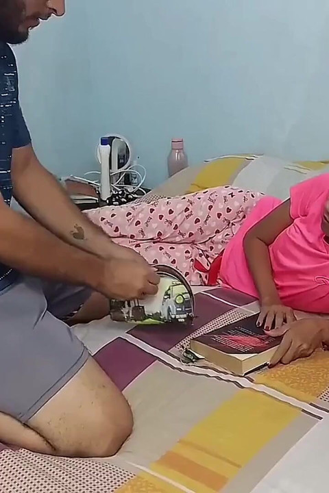 Her şey bir zar oyunuyla başladı ve sonunda ağzıma spermini vermeye başladın.