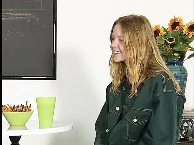 Teen blonde doing casting
