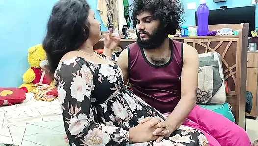Romansa hot pasangan asal mallu di rumah