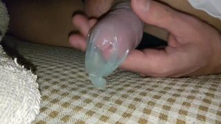 Wytrysk w prezerwatywy