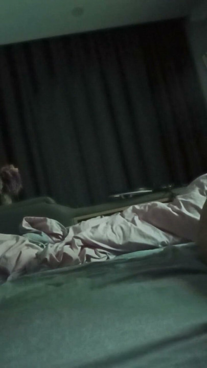 He me hard in my bed | Clip 1