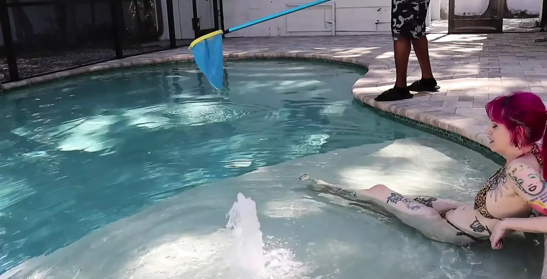 Pool-blowjob mit pedsrmeds