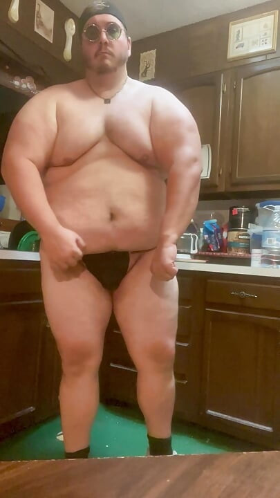 Gargantuan Muscle Chub Bear Daddy Bubba Burly Chub Poses Post Workout & Pumps Out a Cannikin of Creamy Cum