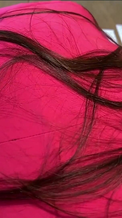 안녕, 수학과 학교!! 학교 마지막 날 테이블 아래에서 핸잡을 해주는 동급생 | 클립 1