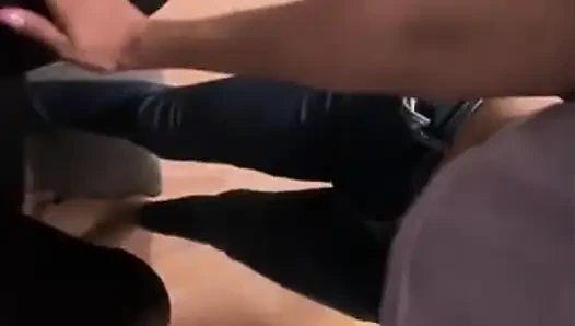 Çok azgın üvey kız kardeşimi sikiyorum