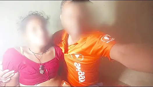 Swiggy delivery boy ne aunty ko uske ghar pe chuda