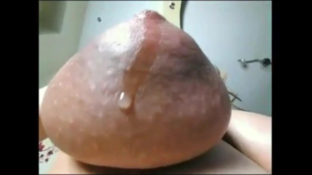 VOLUPTUOUS SAGGY INCREDIBLE MILF BREASTS