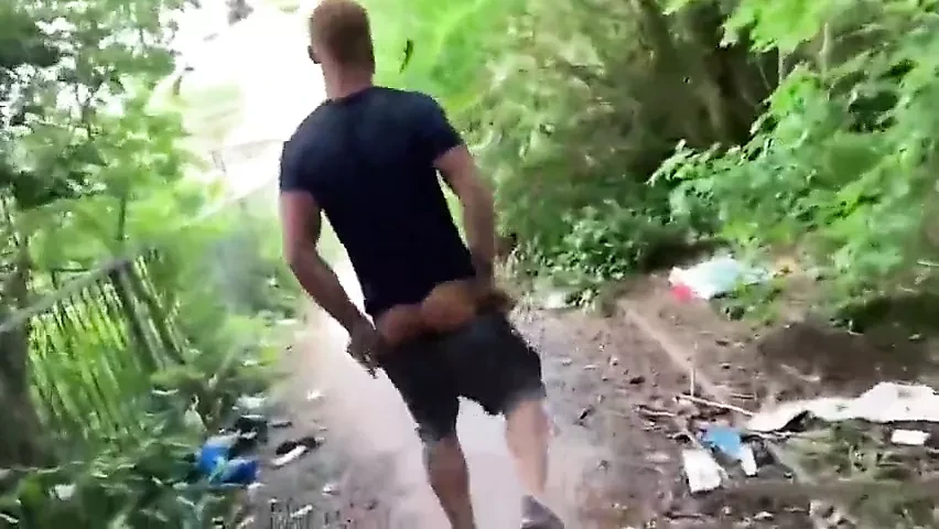 Tin garm doston se milna aur sarak par seks karna