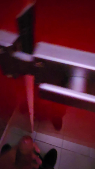 红色小妞与大间隙撸撸 - 第2部分