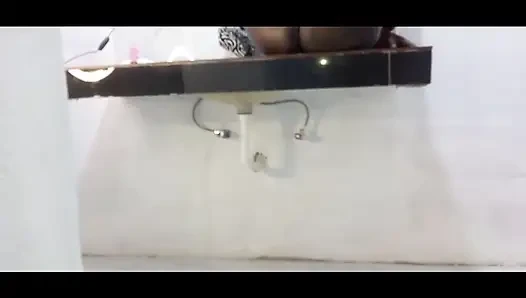 Beni iyi siktiler, amcığım durmadan sızdırıldı.