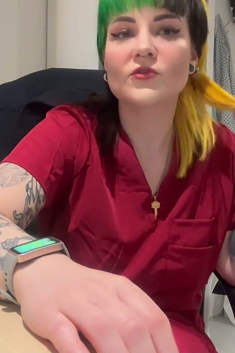 Miss Ruby's Last Locktober Task - Μία Εβδομάδα Απομένει, Χούφτα το Μαξιλάρι για τη Νοσοκόμα Ruby