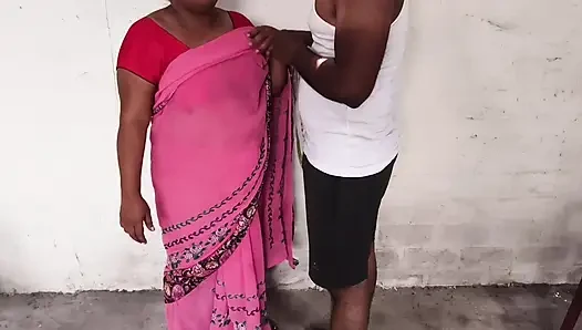 Telugu-schneiderin verführt kunden