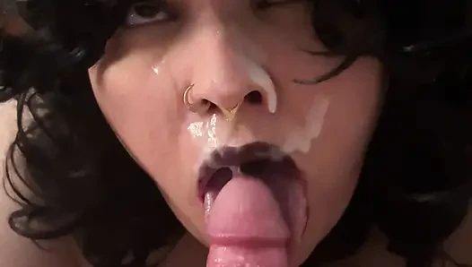 Rekaman seks pasangan hot lagi asik nyepong kontol! Ahegao Facial