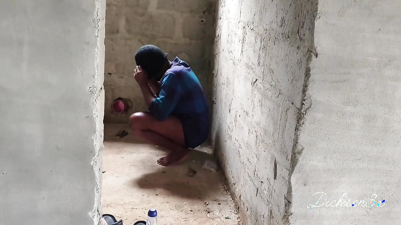 Fucking Ebony Big Wasit Bussy Inside the Toilet of an Uncompleted Building After a Blowjob