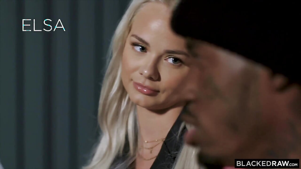 Blackedraw إلسا جين النهمة تحمص بالبصق بواسطة 2 بي بي سي