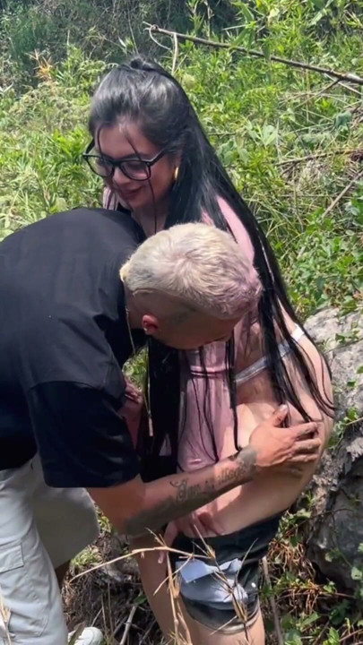 Two Colombian women get lost in the forest when they seek help and end up full of milk from strangers | Clip 1