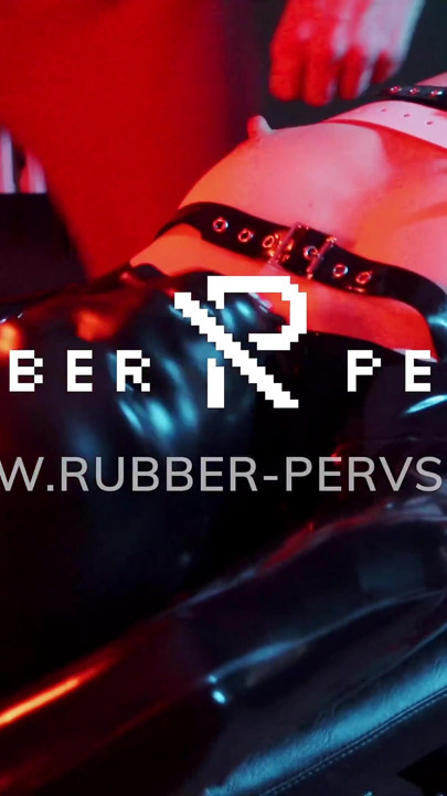 Rubber slut fucking her pussy
