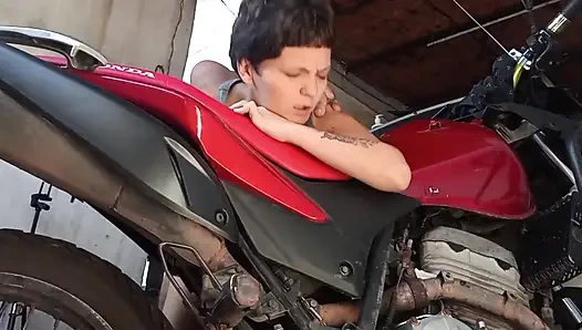 I put the to suck in the garage while my wife is watching tv with her wife