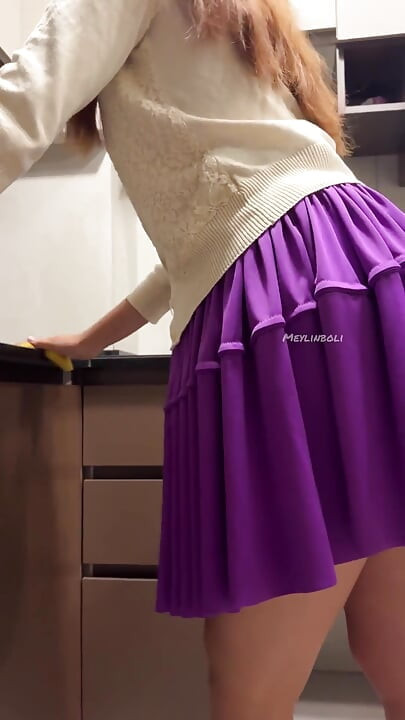 フルビデオ ボリビアのチョリータが家の持ち主とセックスする 妻が休んでいる