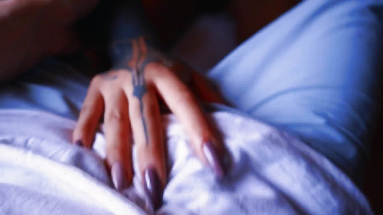 Perfect Tattoed Babe Giving Me a Cute Blowjob