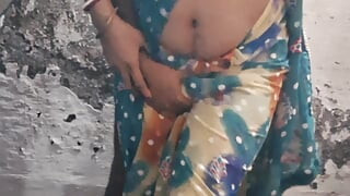 Hot Village Bhabhi Ki Chudai