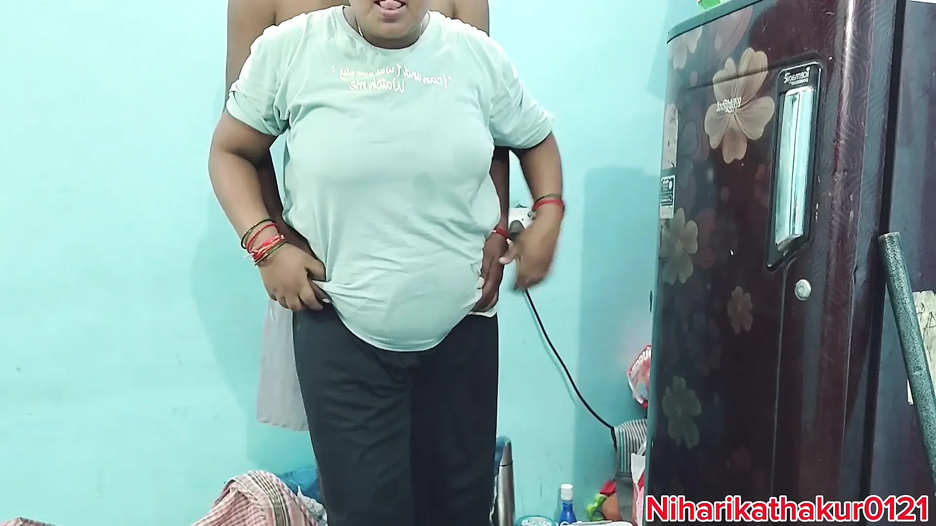 Fucked his new maid for the first time and squirted cum on her pussy