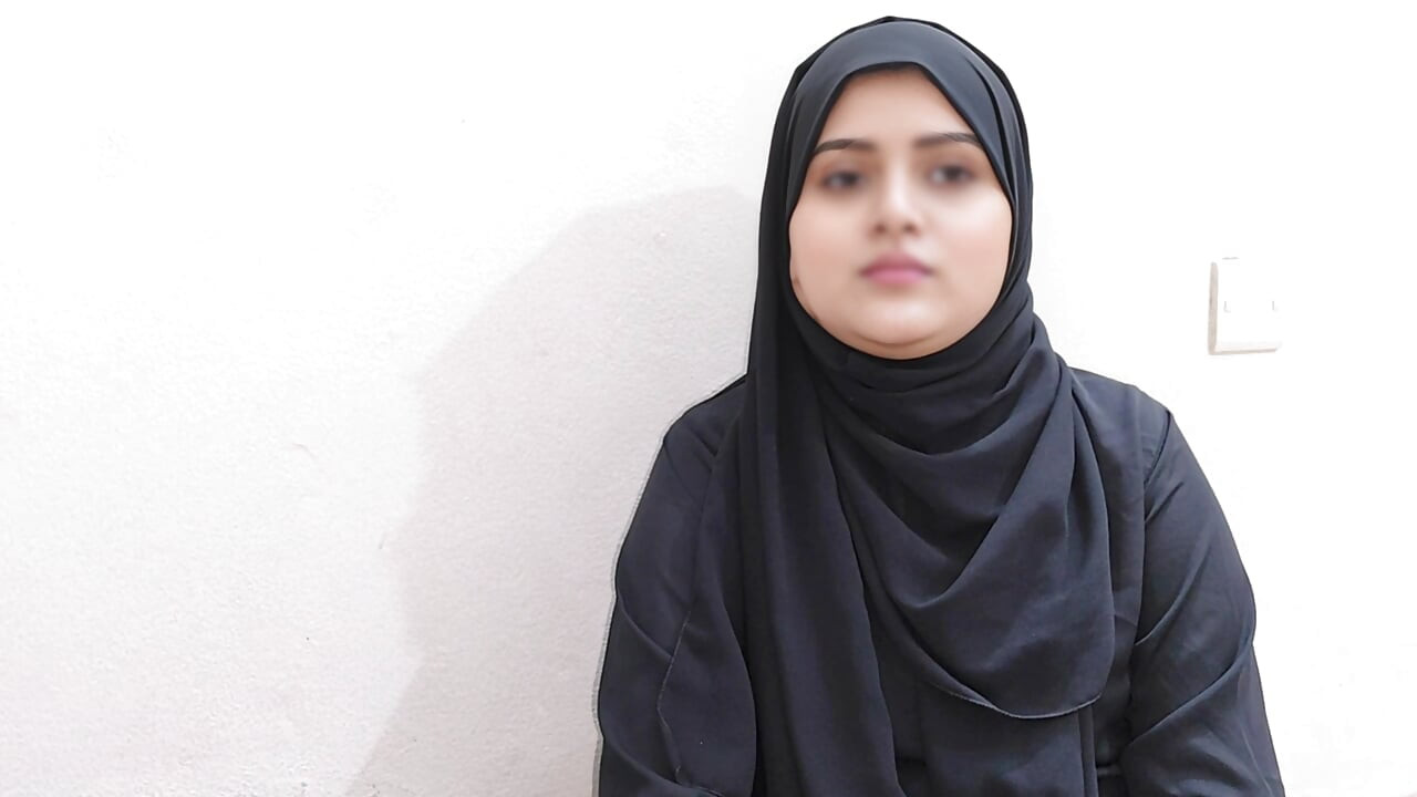 Die schöne indische bangla Studentin konnte das gehalt nicht bezahlen, also fickte ich sie.
