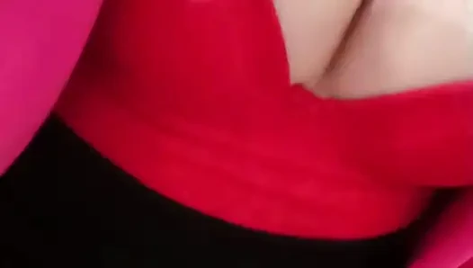 Ngocok pakai sepatu hak tinggi?