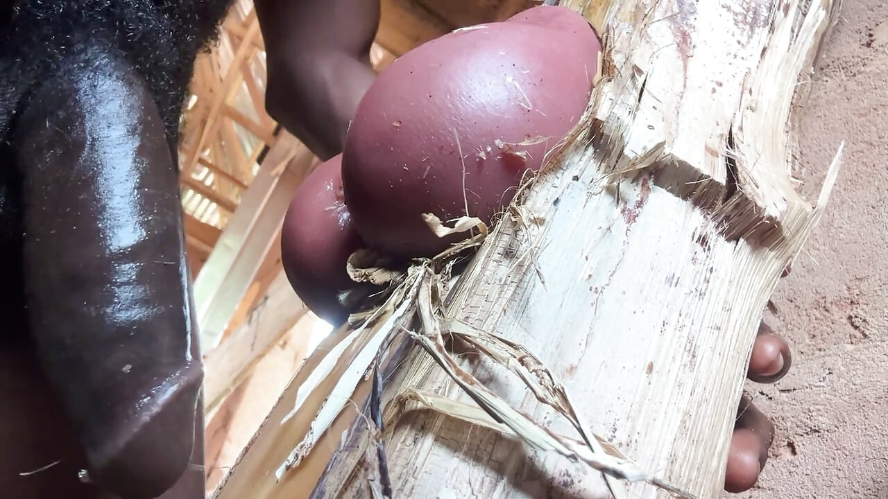 Pantat sangat manis di kamar penjaraku