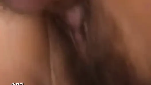 Behaarte reife muschi hart gefickt