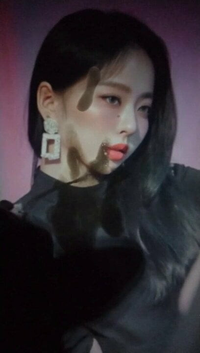 Loona Vivi cum tribute