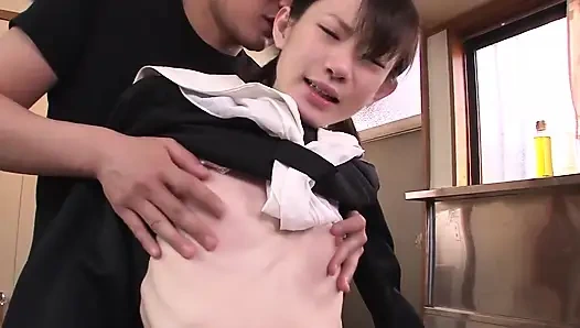 Nippon fahişeler sahne-2 ince Asyalı hizmetçi aoba itou yüze boşalana kadar emiyor