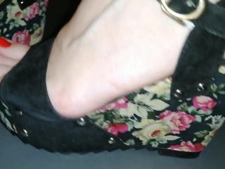 Flowers high heels Lady L (video short version)