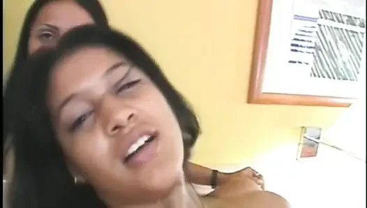 Intensive Schlampe Lutscht Einen Riesigen Schwanz (film)