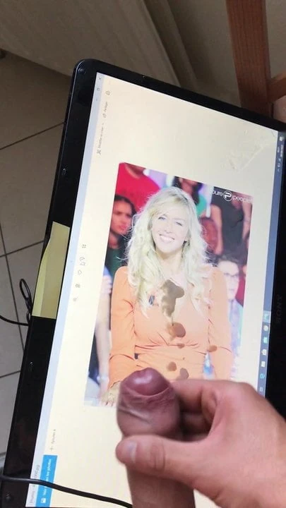 Cum tribute Enora malagre