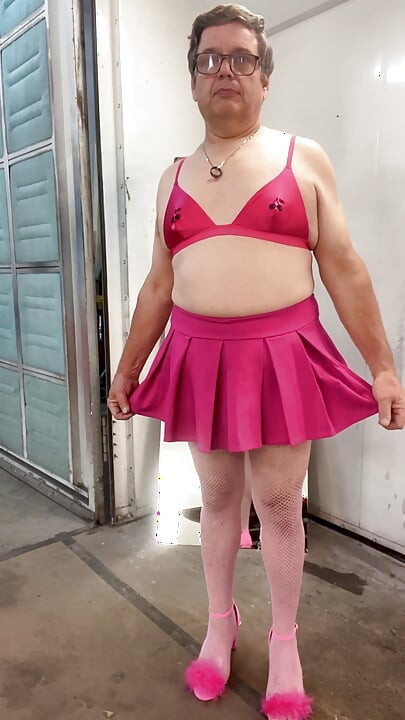 Seksi suknja!!