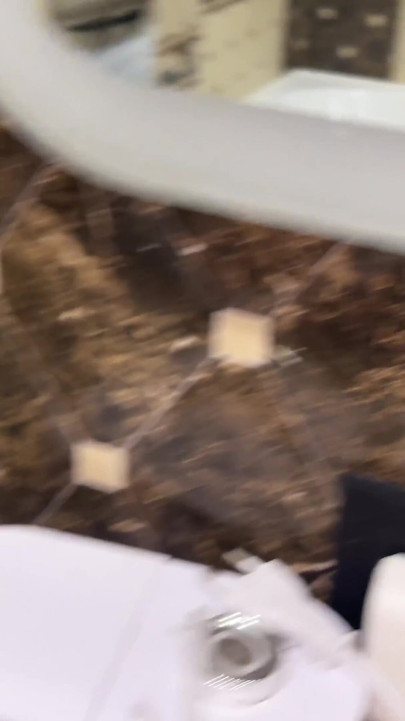 Kompilasi kencing rakaman dekat! Menunjukkan tuala wanita kotor! POV! | Klip 2