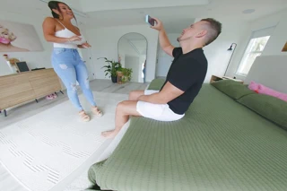 Omg! Ibu tiri semok latinaku ngebiarkan aku ngentot memeknya sebagai kantongku - bts - lexis star