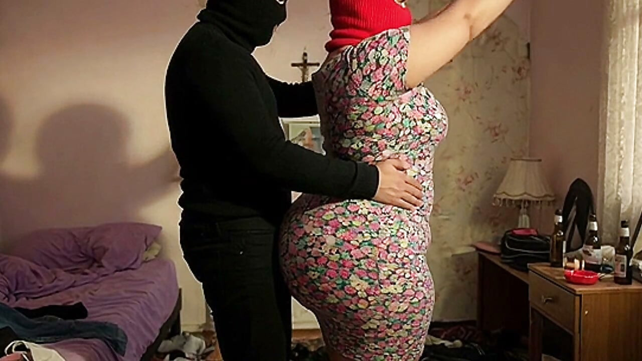 Big Ass Girl in Floral Dress Gets Pressed in the Room