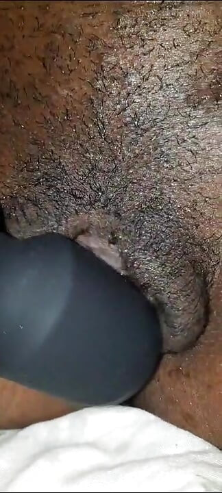 Haarige muschi squirtet