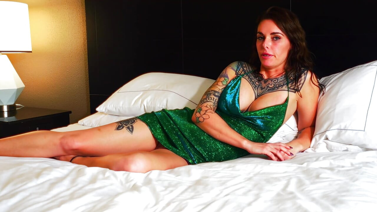 Hot MILF Female Masturbation