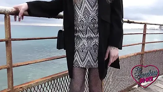 Clara mia, siswi nakal yang pengen ngasih kejutan nakal sama gurunya