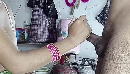 Adik tiri nyepong kontol abang tirinya dan nyepong kontol abang tirinya - audio bahasa india