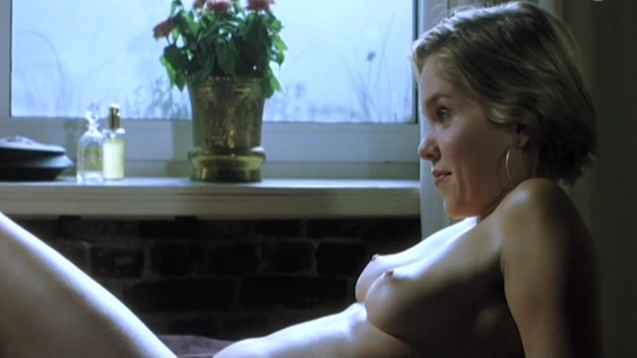 ANNA KUBIN NUDE