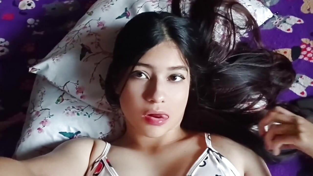 Latina Teen Showing Herself