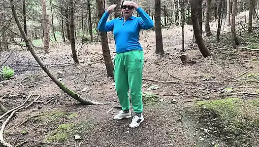 Girl can't gold her pee and pissing again outdoor, compilation